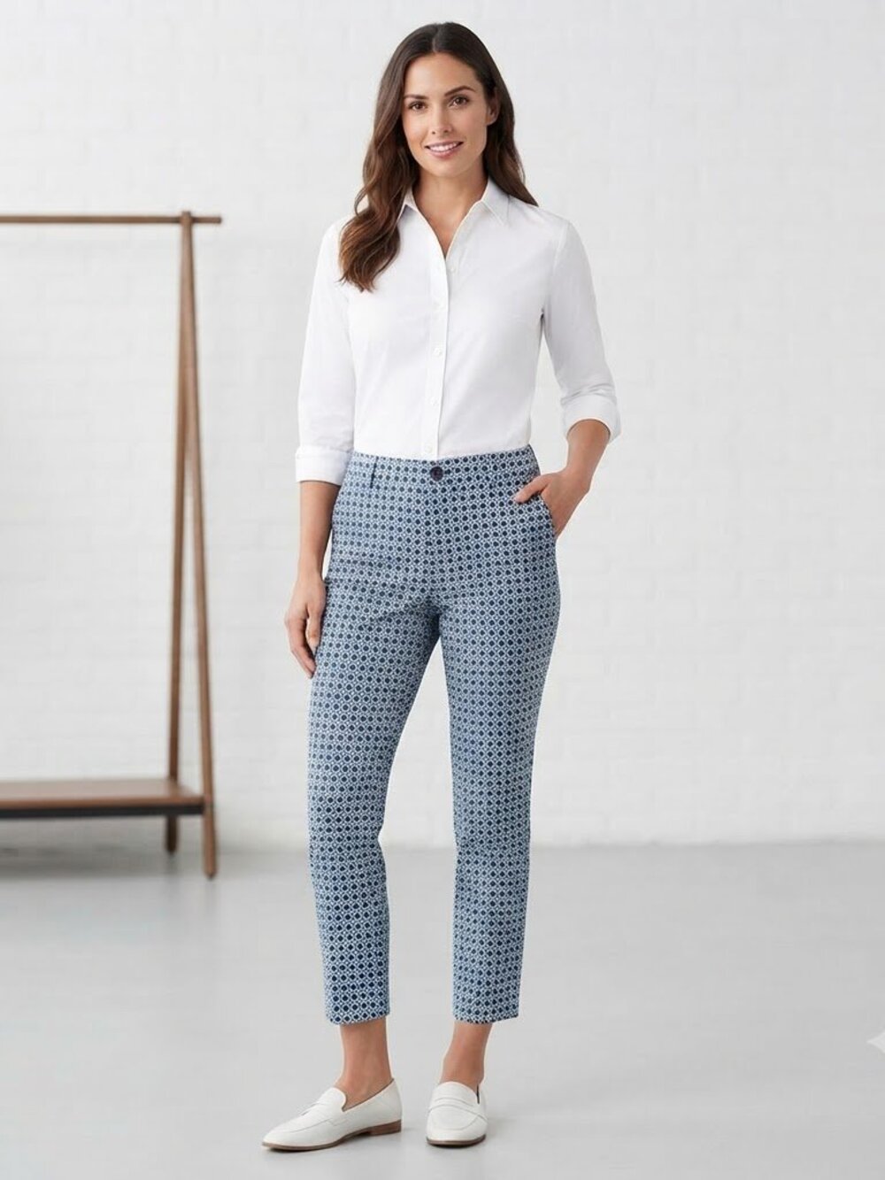 Hilary Radley Print Ponte Crop Pants Blue Black White Size 4